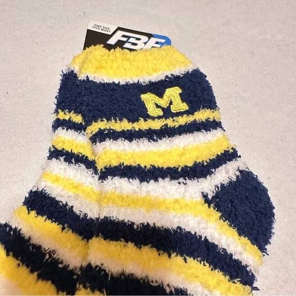 University of Michigan Soft Socks - Picture 2 of 7